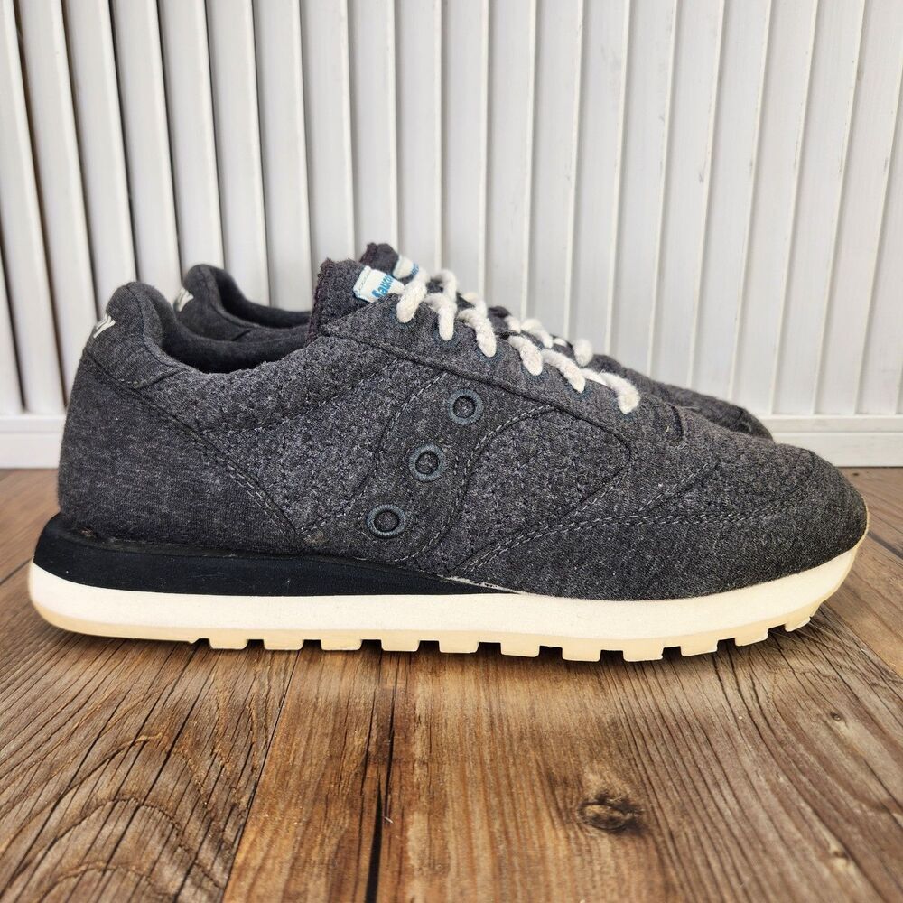 Saucony Jazz Original Cozy Sneakers Womens 9.5 Gray Retro Running Shoes S60295-6